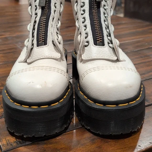 Dr. Martens Sinclair Platform Boot Zipper - Picture 3 of 13